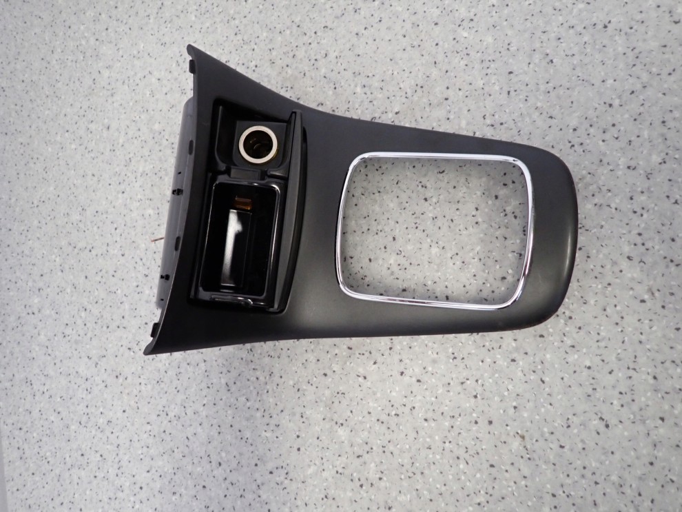 TOYOTA AVENSIS T25 06-08 POPIELNICZKA RAMKA KONSOLKA 2/9