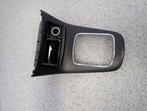 TOYOTA AVENSIS T25 06-08 POPIELNICZKA RAMKA KONSOLKA 2/9 MINIATURA