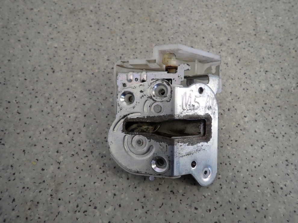 MAZDA5 MAZDA 5 06- ZAMEK DRZWI TYLNY PRAWY 1/5