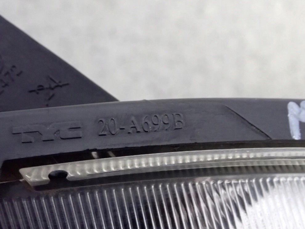 SUZUKI SWIFT 05-09 REFLEKTOR PRAWY LAMPA PRZEDNIA PRAWA 7/9