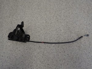 KIA CEED II 12-17 ZAMEK MASKI Z LINKĄ