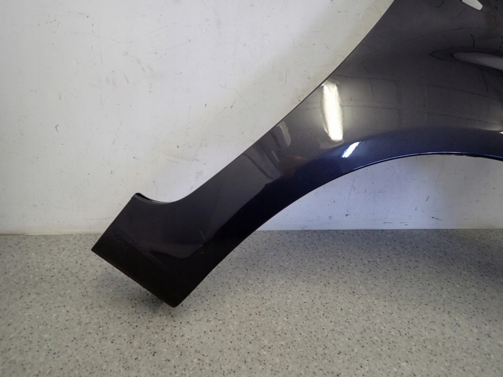 KIA VENGA 09- BŁOTNIK PRZEDNI PRAWY BE 2/10