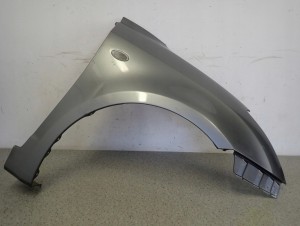 SUZUKI SWIFT MK6 05-09 BŁOTNIK PRZEDNI PRAWY ZCD 7/16 MINIATURA