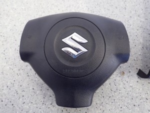 SUZUKI SWIFT MK6 05-09 PODUSZKI POWIETRZNE SRS ZESTAW 2/9 MINIATURA