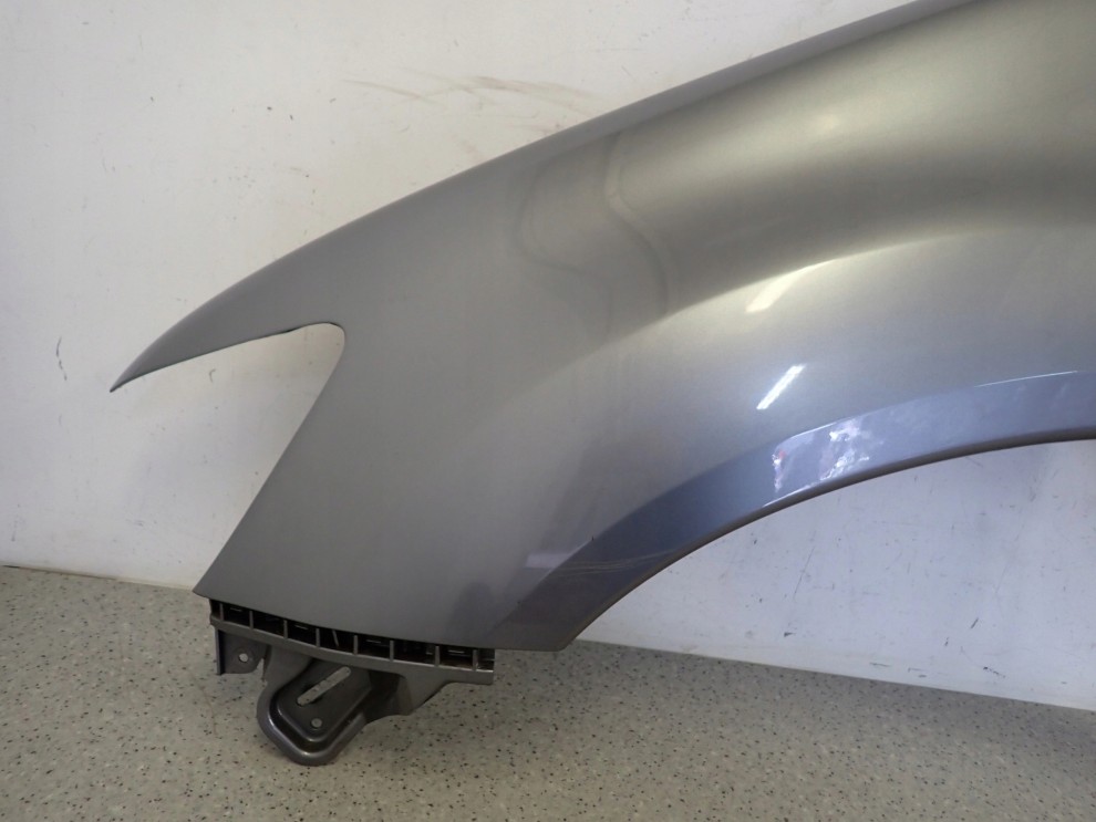 MITSUBISHI ASX 10- BŁOTNIK PRZEDNI LEWY U17A 5/12