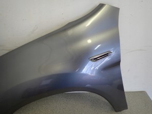 MITSUBISHI ASX 10- BŁOTNIK PRZEDNI LEWY U17A 3/12 MINIATURA