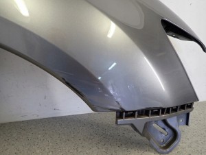 MITSUBISHI ASX 10- BŁOTNIK PRZEDNI PRAWY U17A 7/10 MINIATURA