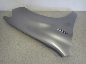 MITSUBISHI ASX 10- BŁOTNIK PRZEDNI PRAWY U17A 9/10 MINIATURA