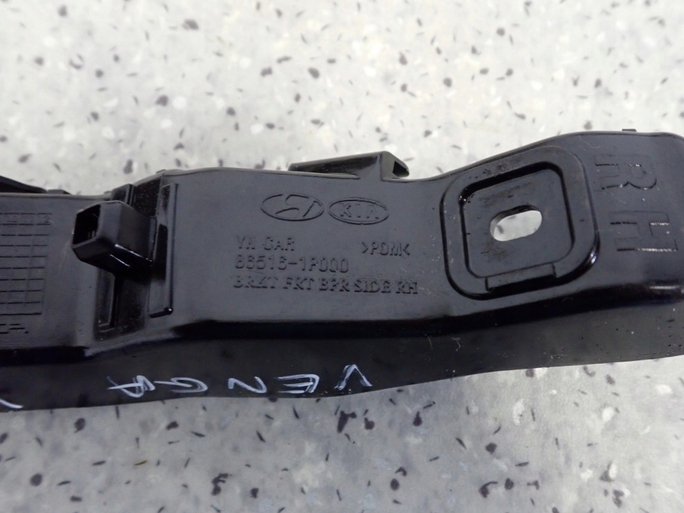 KIA VENGA 09-14 ŚLIZG ZDERZAKA PRZEDNI PRAWY 3/5