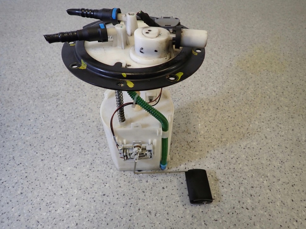 KIA VENGA 1.4 CRDI 09- CZUJNIK POZIOMU PALIWA 4/5