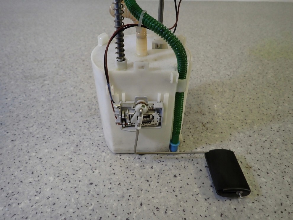 KIA VENGA 1.4 CRDI 09- CZUJNIK POZIOMU PALIWA 5/5