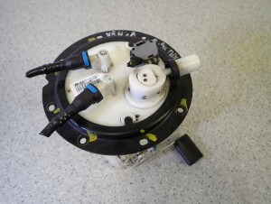 KIA VENGA 1.4 CRDI 09- CZUJNIK POZIOMU PALIWA 1/5 MINIATURA