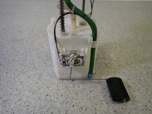 KIA VENGA 1.4 CRDI 09- CZUJNIK POZIOMU PALIWA 5/5 MINIATURA