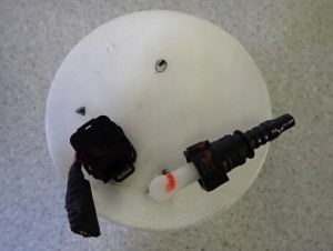 SWIFT MK7 1.2i 10- POMPA PALIWA CZUJNIK 4/5 MINIATURA