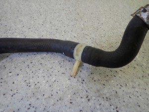 TOYOTA YARIS I 99-05 KRÓCIEC TRÓJNIK PRZEWÓD NAGRZEWNICY 3/4 MINIATURA