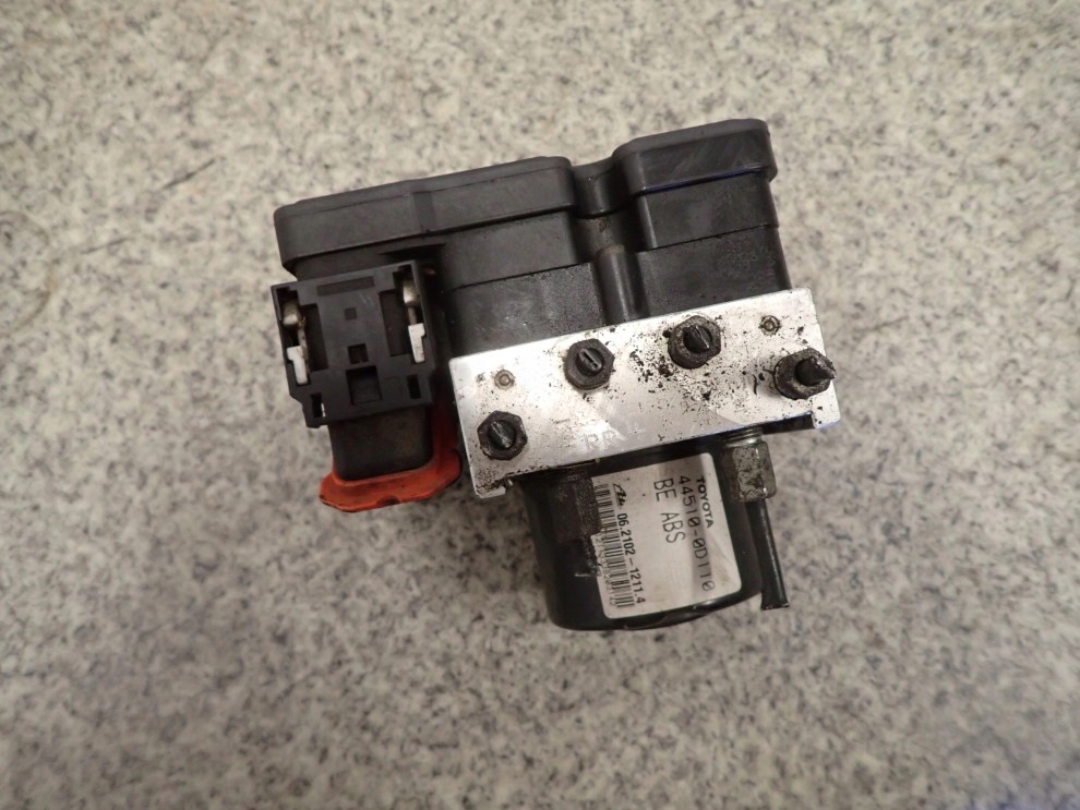 TOYOTA YARIS II 09- POMPA ABS-u 44510-0D110 1/4