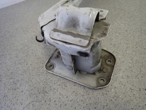 MITSUBISHI OUTLANDER II 10-12 BELKA ZDERZAKA PRZÓD WZMOCNIENIE 6/10 MINIATURA