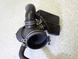 NISSAN PRIMERA P12 02-07 2,0 i RURA POWIETRZA AU410 4/7 MINIATURA