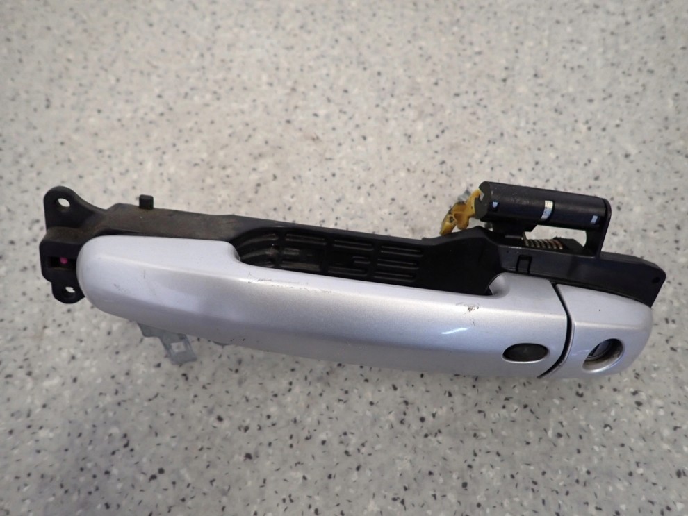 SUZUKI SX4 06-13 KLAMKA DRZWI PRZEDNIA LEWA KEYLESS ZCC 2/6