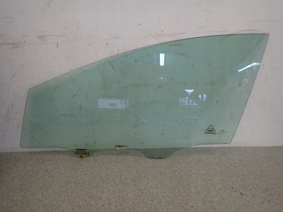 KIA CEED II KOMBI SW 12-17 SZYBA PRZEDNIA LEWA 2/3