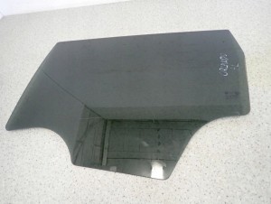 CHEVROLET ORLANDO 10- SZYBA TYLNA LEWA PRZYCIEMNIANA 4/5 MINIATURA