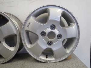 HYUNDAI MATRIX 02-10 FELGI ALUMINIOWE ALUFELGI 5/8 MINIATURA