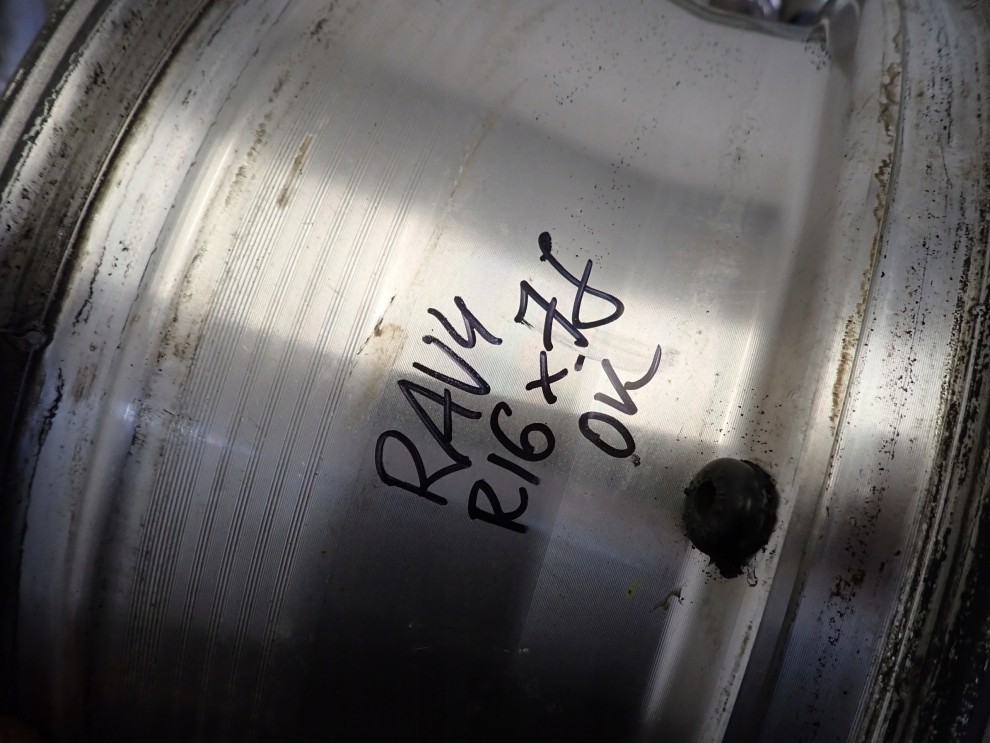 TOYOTA RAV4 RAV 4 99-05 FELGI ALUMIONWE ALUFELGI 6/6