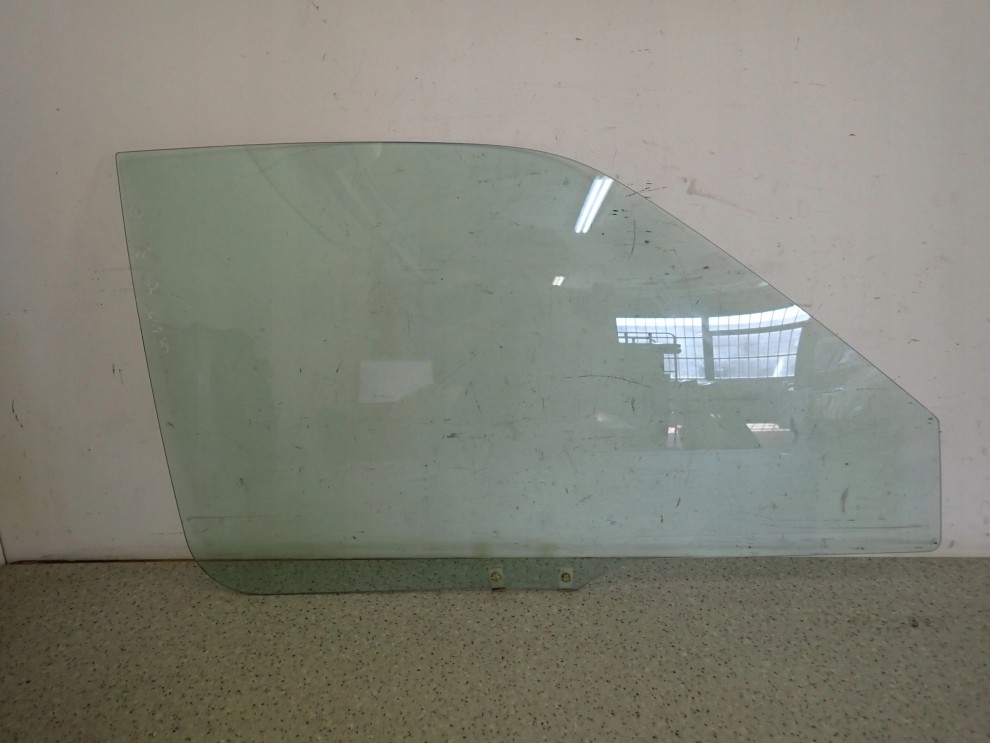 SUZUKI GRAND VITARA 3D 98-05 SZYBA PRAWA 1/3