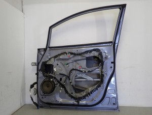 TOYOTA VERSO 09-13 DRZWI PRZEDNIE PRAWE 8T4 9/10 MINIATURA