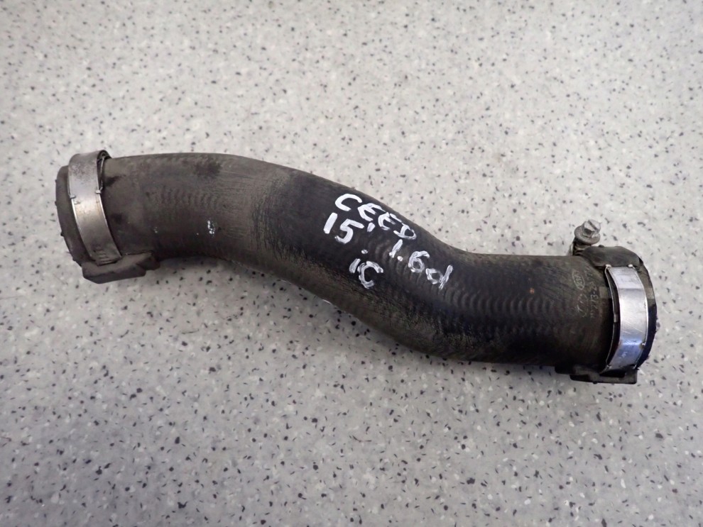 KIA CEED II 1.6 CRDI 12-17 RURA POWIETRZA INTERCOOLERA 1/2