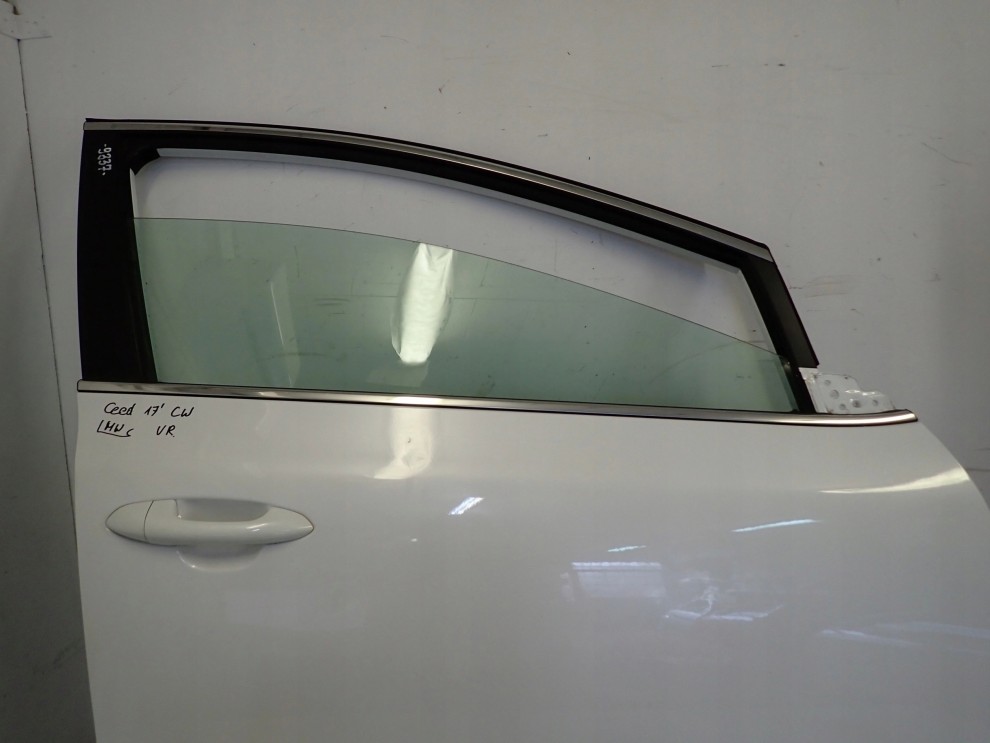 KIA CEED II KOMBI CW 12-17 DRZWI PRZEDNIE PRAWE HW 8/13