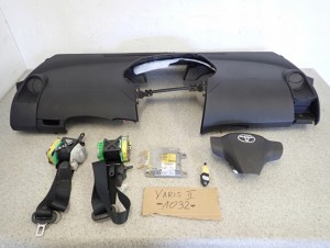 TOYOTA YARIS II 06-11 PODUSZKI POWIETRZNE SRSY EUROPA 1/9 MINIATURA