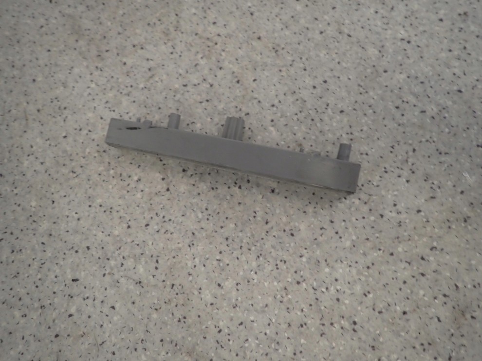 TOYOTA YARIS II 06-11 LAMPA TRZECI STOP DIODY 2/6