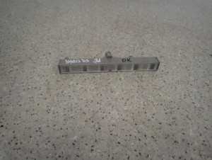 TOYOTA YARIS II 06-11 LAMPA TRZECI STOP DIODY 5/6 MINIATURA