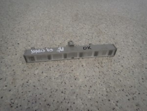 TOYOTA YARIS II 06-11 LAMPA TRZECI STOP DIODY 6/6 MINIATURA