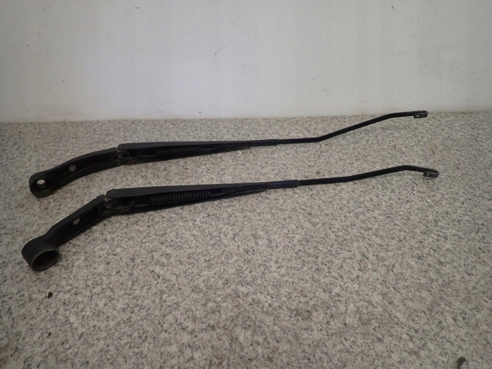 HONDA JAZZ 02-07 RAMIE WYCIERACZKI LEWE LUB PRAWE 4/5