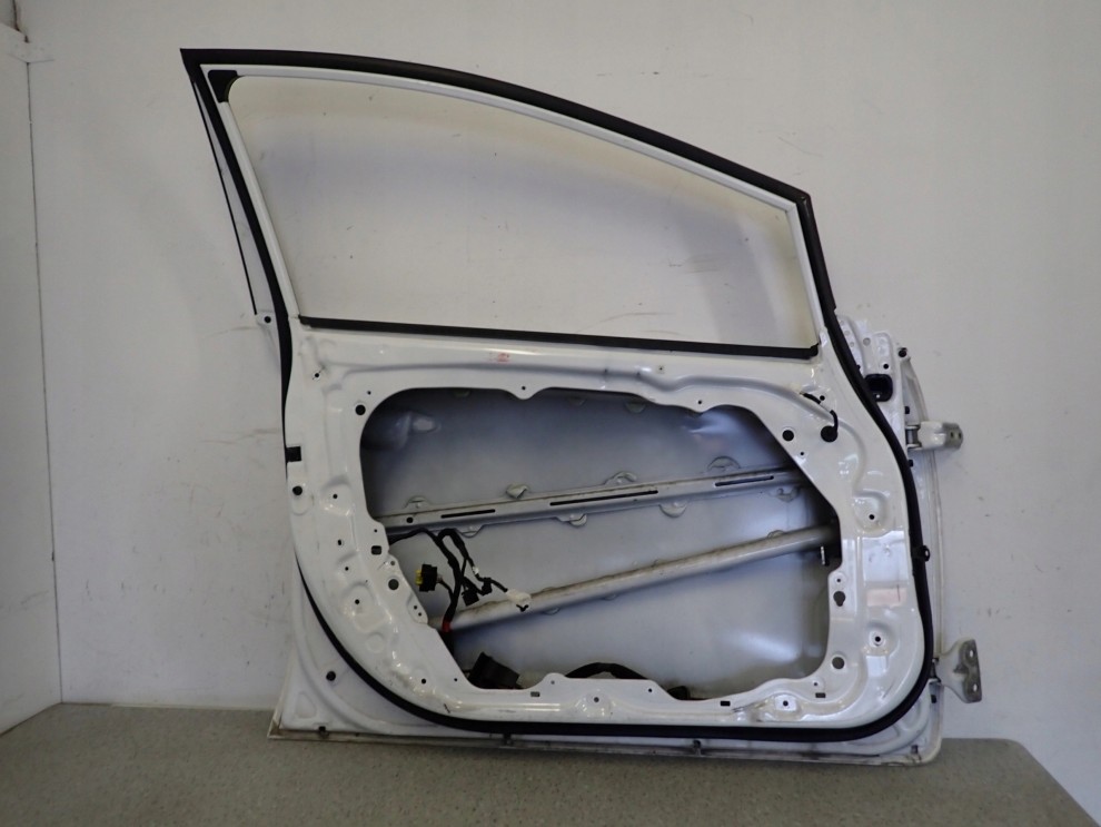 KIA CEED II KOMBI CW 12-17 DRZWI PRZEDNIE LEWE HW 12/13