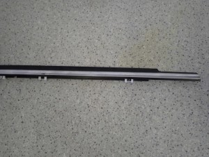 MITSUBISHI OUTLANDER II 06-12 LISTWA ZGARNIAJĄCA PARAPET TYLNA PRAWA 3/5 MINIATURA