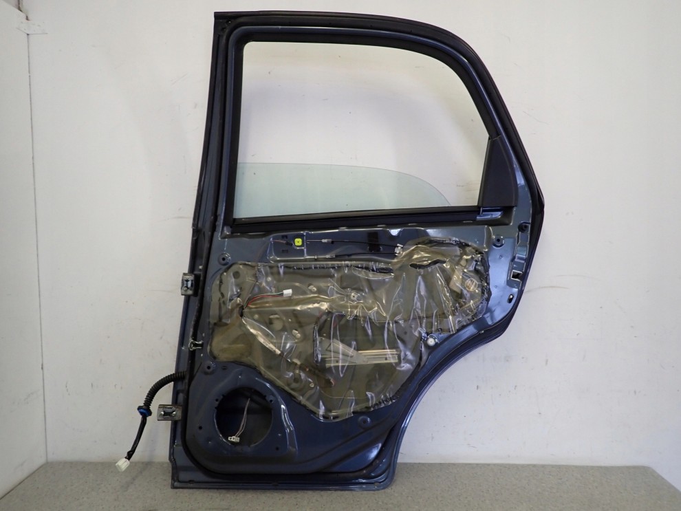 SUZUKI SX4 06-12 DRZWI TYLNE PRAWE ZY4 14/15