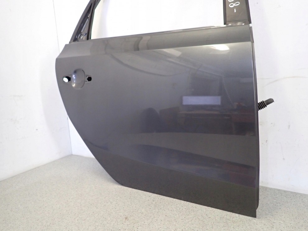 HYUNDAI I30 KOMBI I 07-12 DRZWI TYLNE PRAWE 9A 3/10