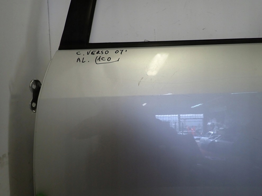 TOYOTA COROLLA VERSO 04-09 DRZWI TYLNE LEWE 1C0 2/9