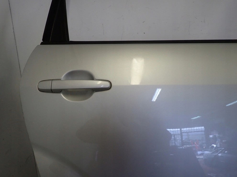 TOYOTA COROLLA VERSO 04-09 DRZWI TYLNE PRAWE 1C0 2/8