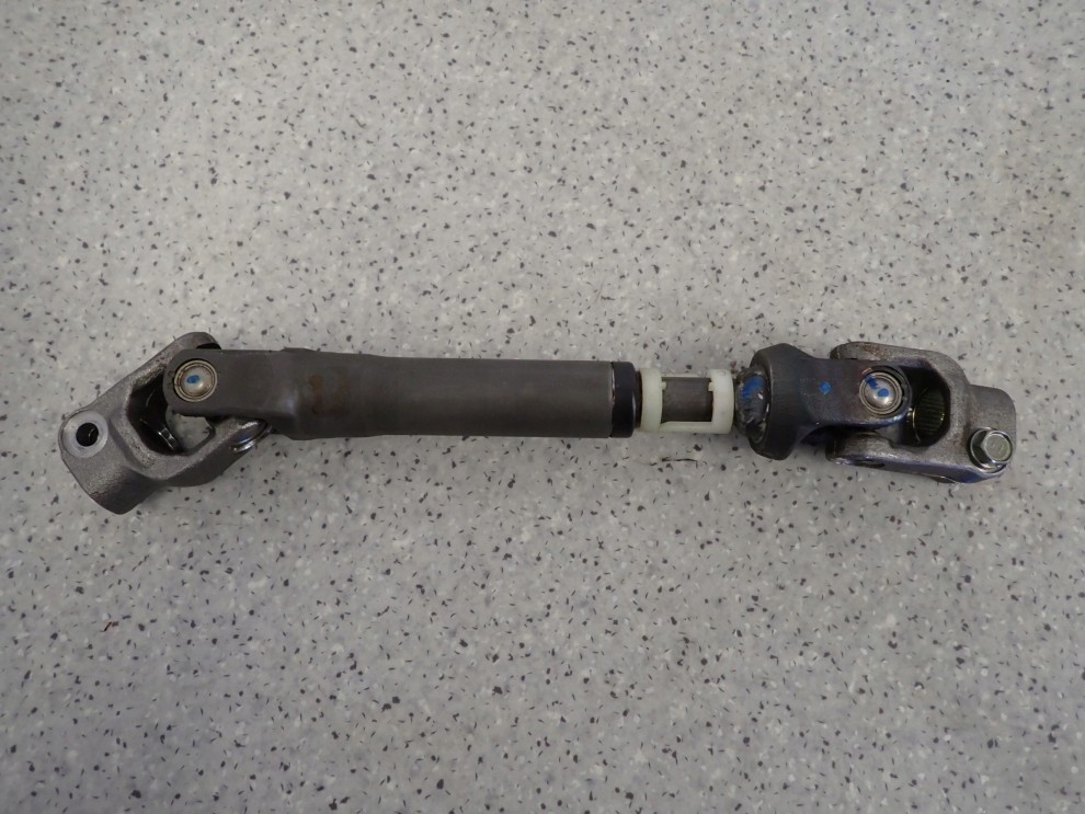 TOYOTA VERSO 09-13 KRZYŻAK KOLUMNY KIEROWNICZEJ 2/2