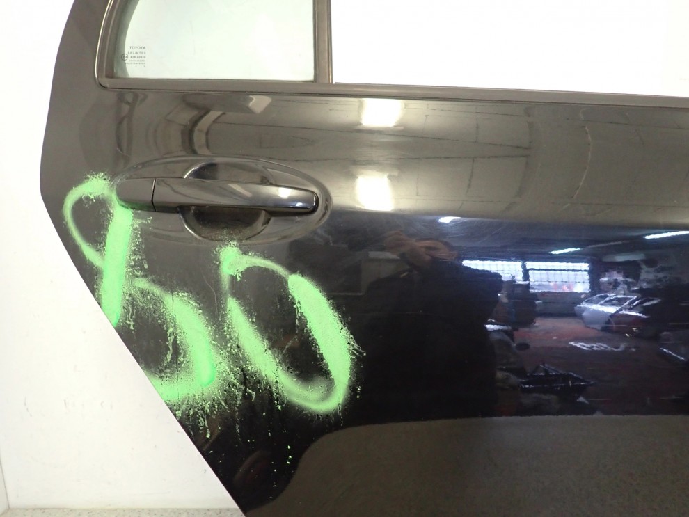 TOYOTA YARIS II 06-11 5d DRZWI TYLNE PRAWE 209 5/11