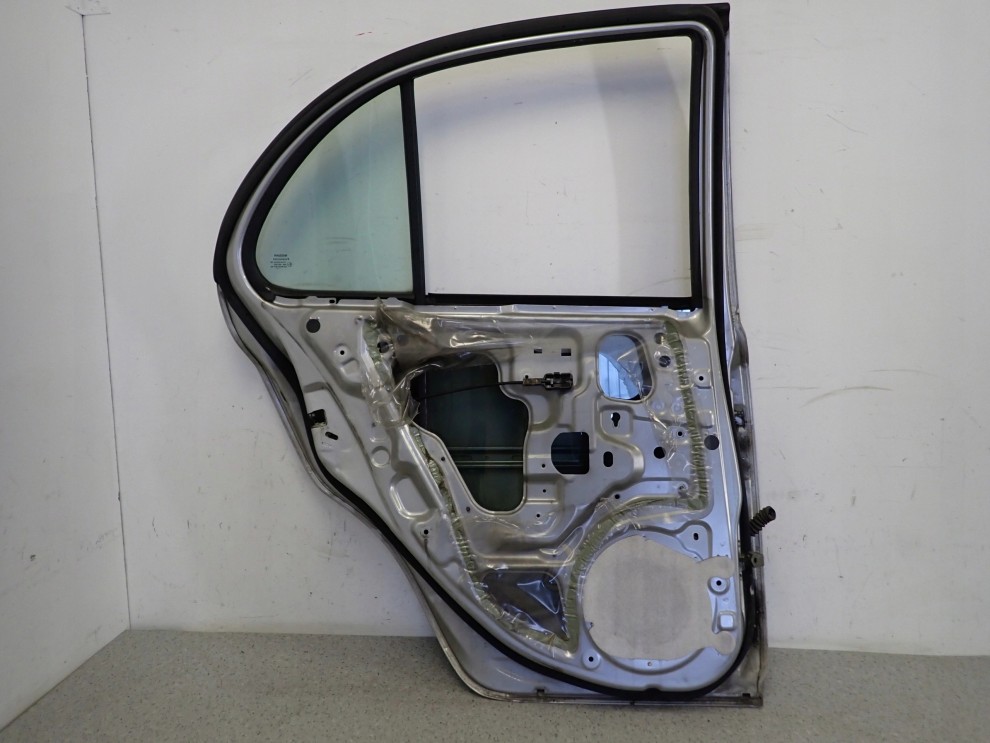 NISSAN MICRA K12 03-10 5d DRZWI TYLNE LEWE KY0 11/12