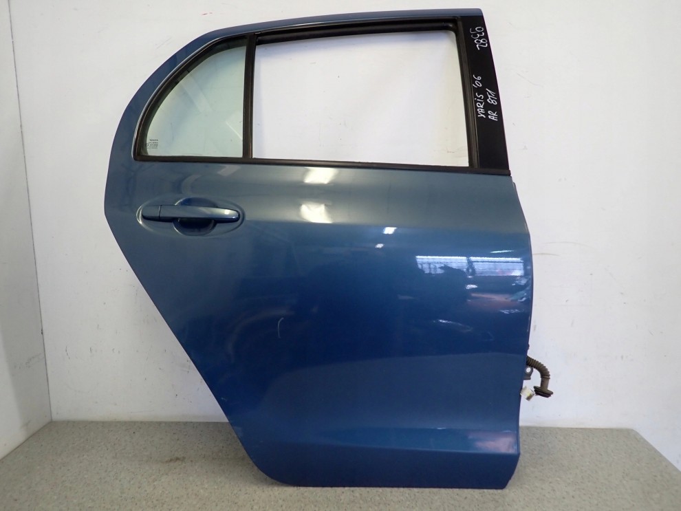 TOYOTA YARIS II 06-11 5d DRZWI TYLNE PRAWE 8T1 1/16
