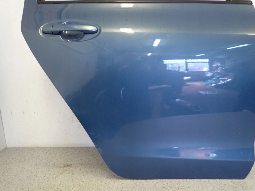 TOYOTA YARIS II 06-11 5d DRZWI TYLNE PRAWE 8T1 8/16
