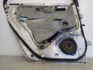 TOYOTA COROLLA E12 HB SB 02-07 DRZWI TYLNE LEWE 12/12 MINIATURA